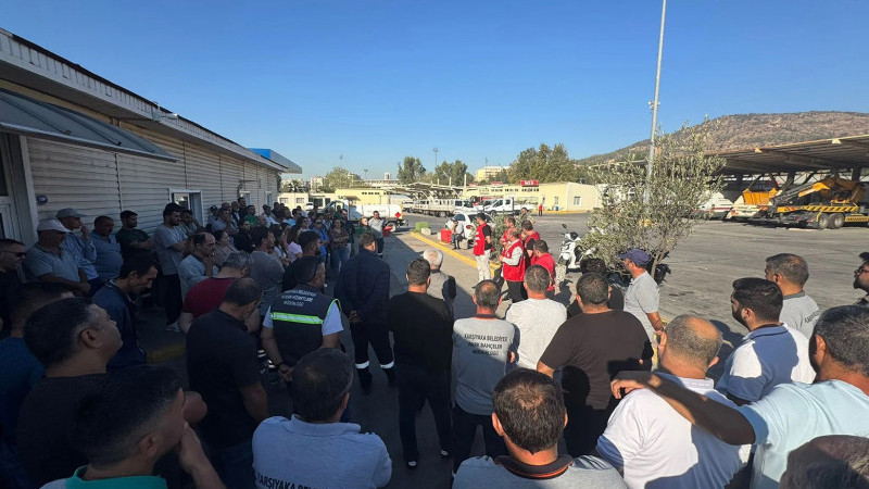 Karşıyaka’da maaş krizi tam gaz… İş bırakma devam!