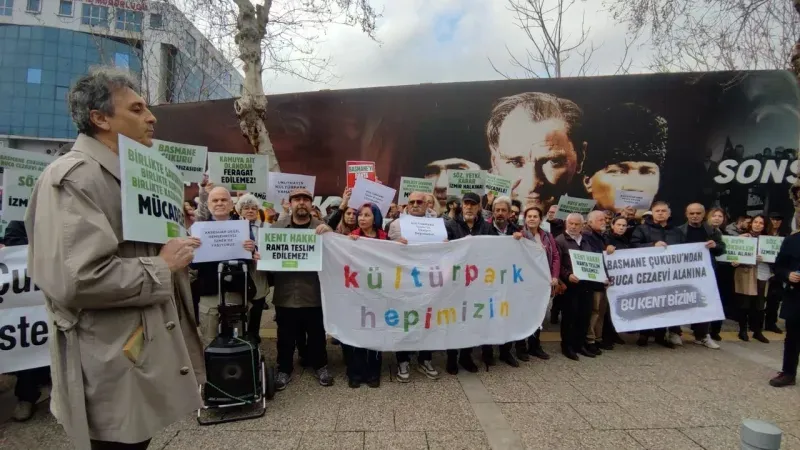 Basmane çukuru protestosu: “84 metre yüksekliğinde gökdelen istemiyoruz”