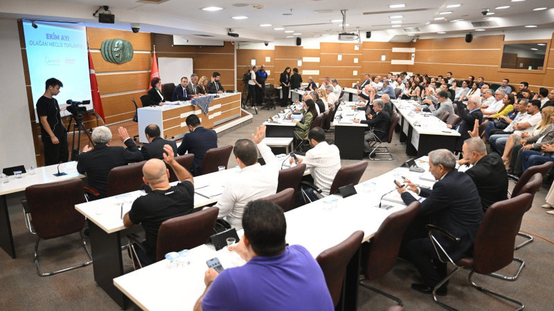 Bornova Belediyesi'den ruhsatlara yüzde 300’e varan zam, meclis'te tartışmalara neden oldu!