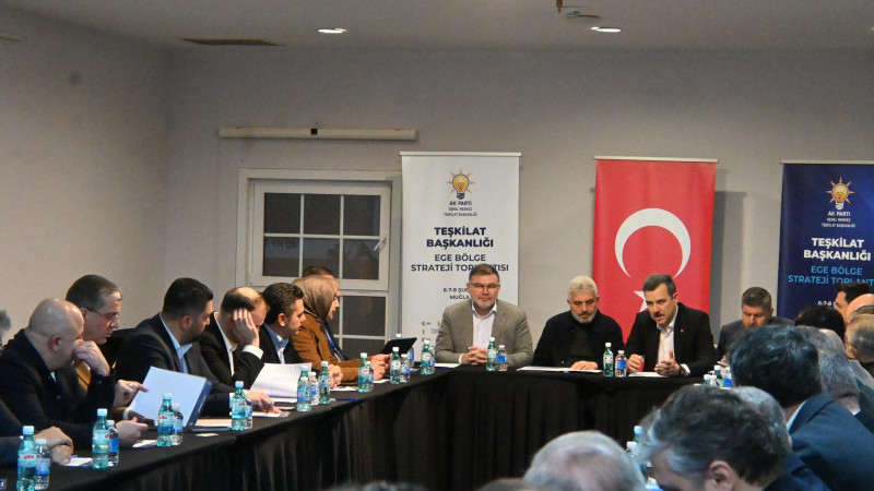 Bilal Saygılı, AK Parti teşkilatları ile Marmaris’te bir araya geldi