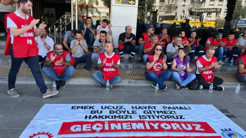 Karşıyaka Belediyesi Kent A.Ş. çalışanları, maaş ve alacakları için eylem yaptı