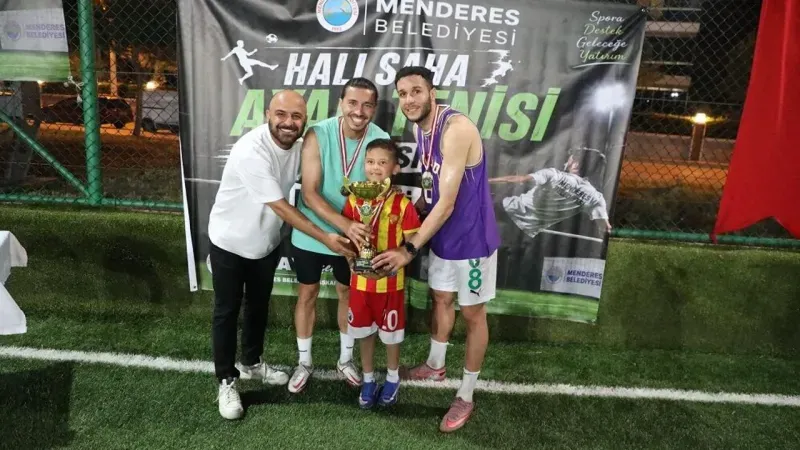 Menderes Belediyesi Ayak Tenisi Turnuvası Tamamlandı