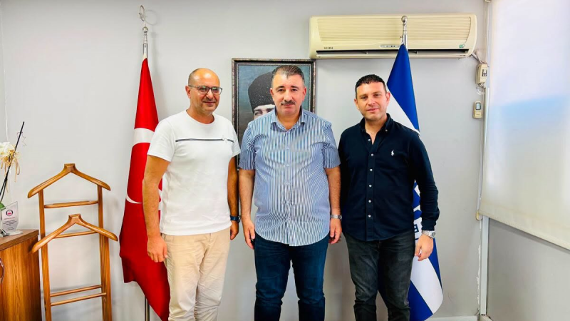 AK Parti Konak İlçe Başkanı Mehmet Sait Başdaş, İzmirspor yönetimiyle istişarelerde bulundu
