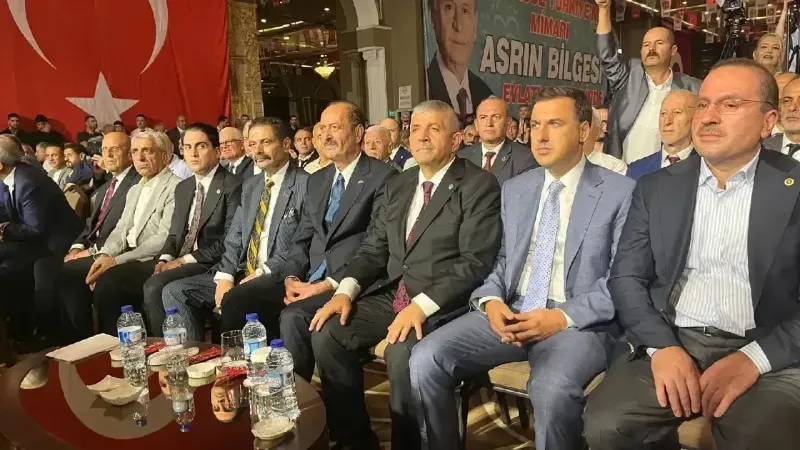 MHP İzmir’de kongre tamamlandı: Veysel Şahin güven tazeledi